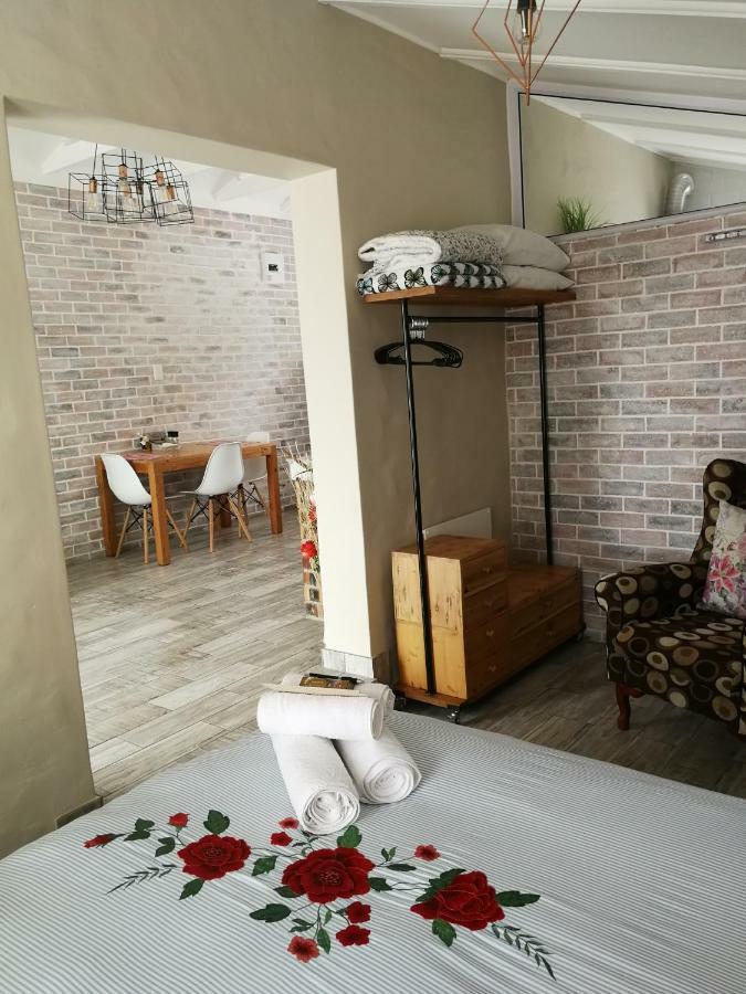 Posto Al Sole - Il Bacio Apartment Bellville Exterior photo